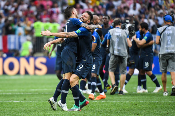 贝恩本场得到37分，并列NBA杯淘汰赛历史第三高分（贝恩此役砍下37分，追平NBA杯淘汰赛单场第三高得分纪录）